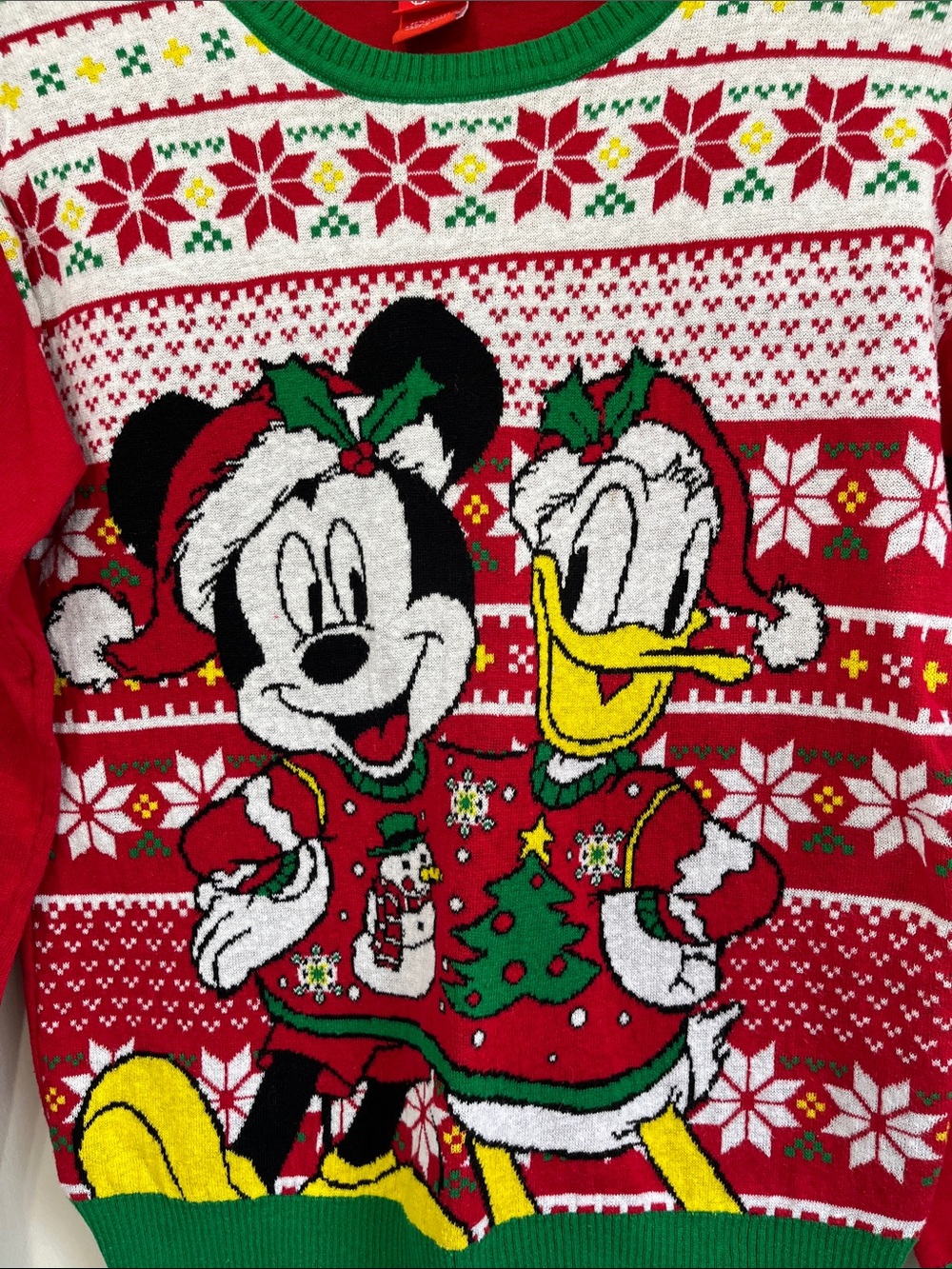 Disney Women's Long Sleeve Christmas Sweater Size Medium - Picture 2 of 7